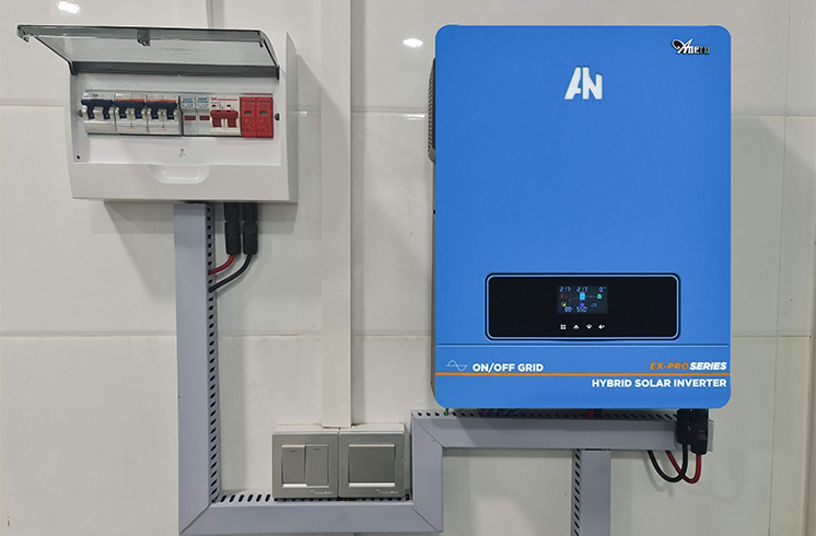 Autonomisation des entreprises: systèmes hybrides d'inverseur solaire pour applications commerciales