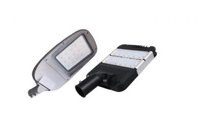 Lumières solaires extérieures télécommandées: technologie noire pour l'éclairage de jardin