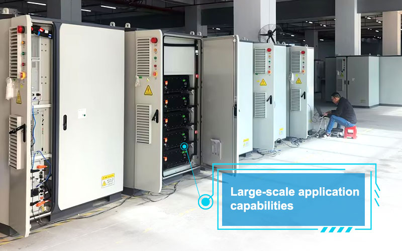 Avantages de la batterie solaire commerciale à haute tension 215KWH 100KW