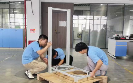 Installation d'un système de stockage d'énergie commercial à batterie lithium de 60 kWh 1