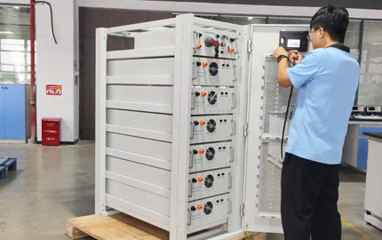 Installation 10 d'un système de stockage d'énergie commercial à batterie lithium de 60 KWH