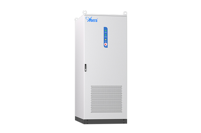 Armoire de stockage d'énergie intégrée refroidie par liquide à usage industriel et commercial (105KW/125KW)