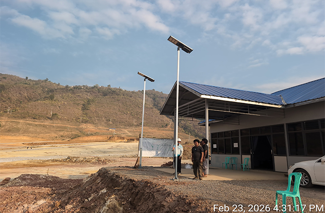 Étude de cas du projet d'éclairage public solaire Anern au Myanmar : SLZ2 80W lampadaires solaires tout-en-un LiFePO4 réglables, 700 unités